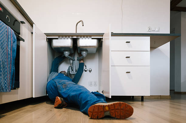Professional Plumbing technician working in Mount Vernon, TX